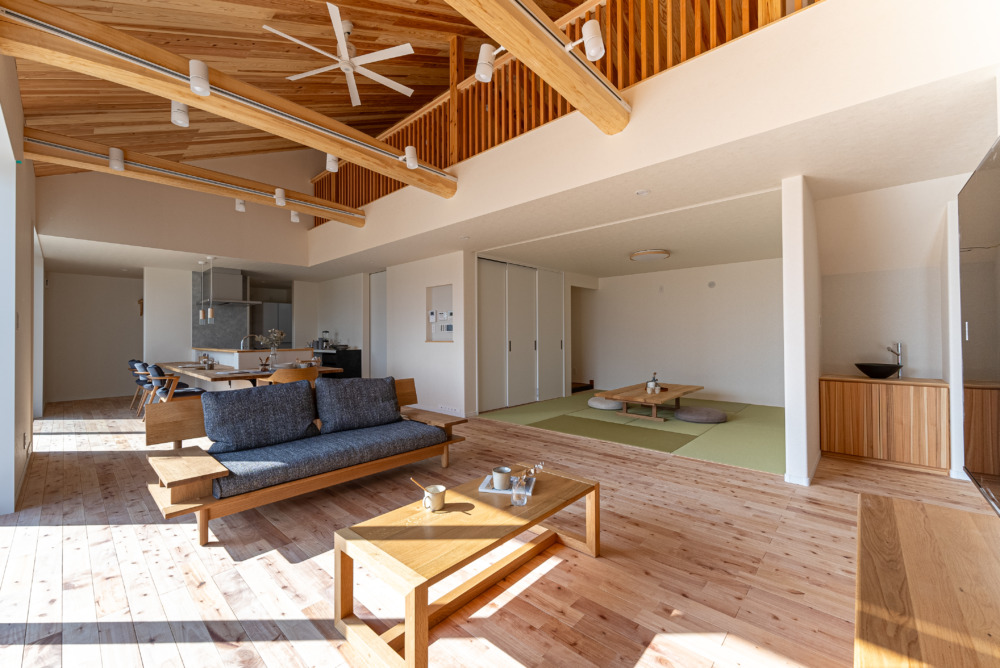 隠れ家のある平屋風和モダンの家 写真